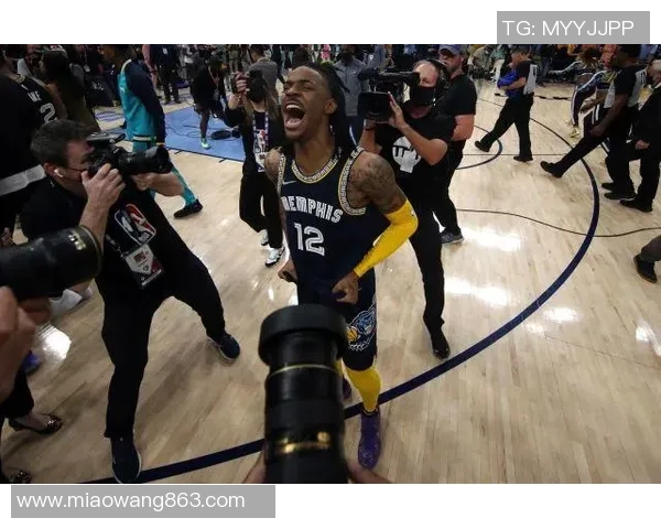 公牛队与猛龙队激战正酣3月22日精彩对决引发球迷热议 公牛队与猛龙队激战正酣3月22日精彩对决引发球迷热议